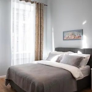  Апартаменты Charming In The Historic District Of